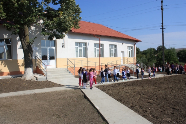 Inaugurare After School localitatea Untesti, comuna Bogdanesti - 14 septembrie 2015